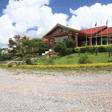 Vansana Plain Of Jars Hotel Muang Phônsavan Екстериор снимка