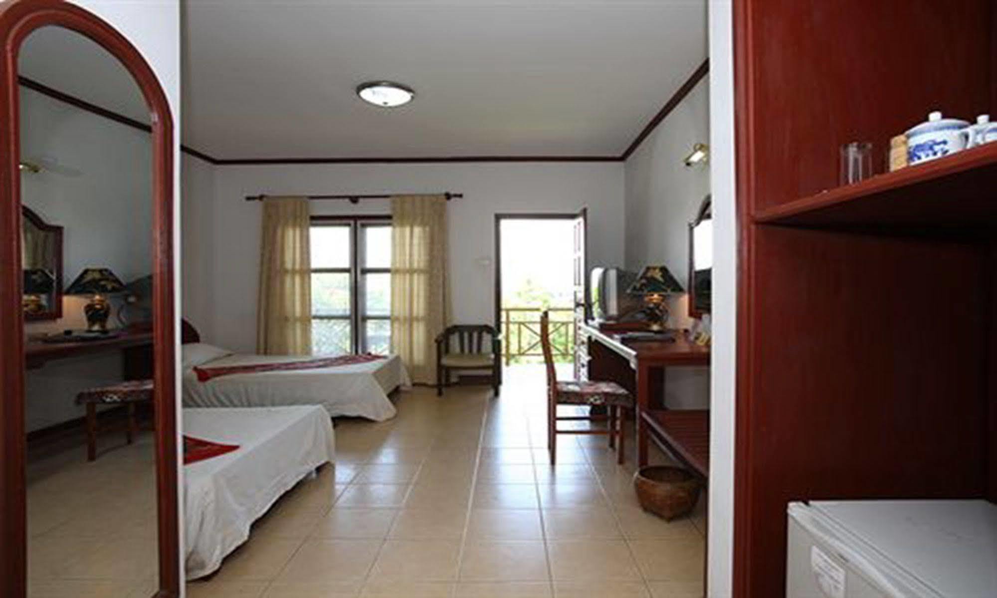 Vansana Plain Of Jars Hotel Muang Phônsavan Екстериор снимка
