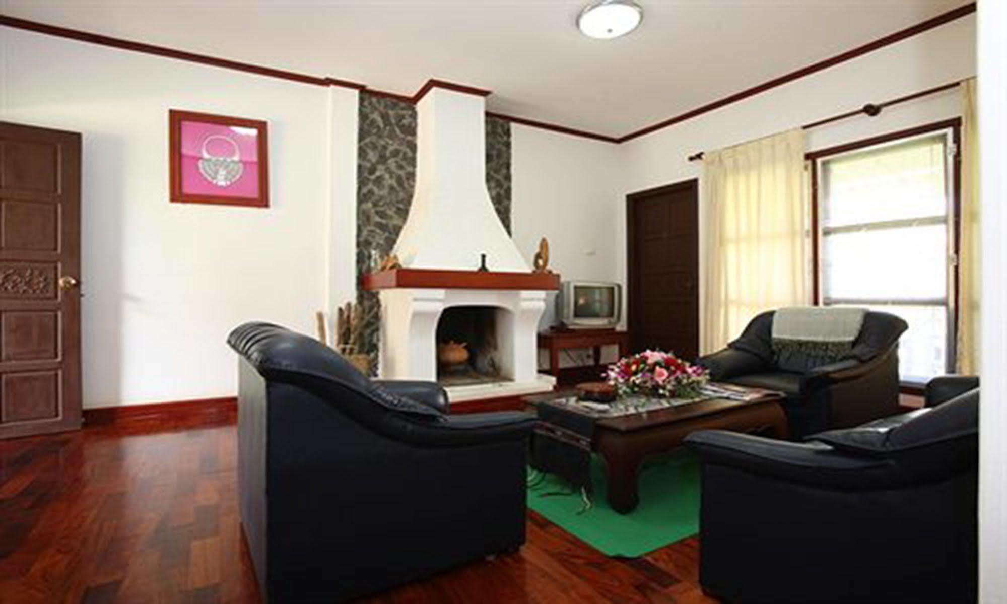 Vansana Plain Of Jars Hotel Muang Phônsavan Екстериор снимка